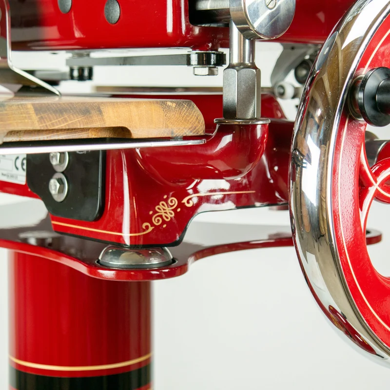 Berkel Volano B114 in Sonderlackierung Pantone Viva Magenta