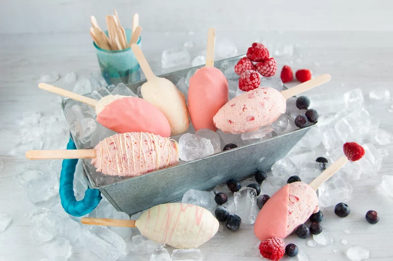 Cake Lollies