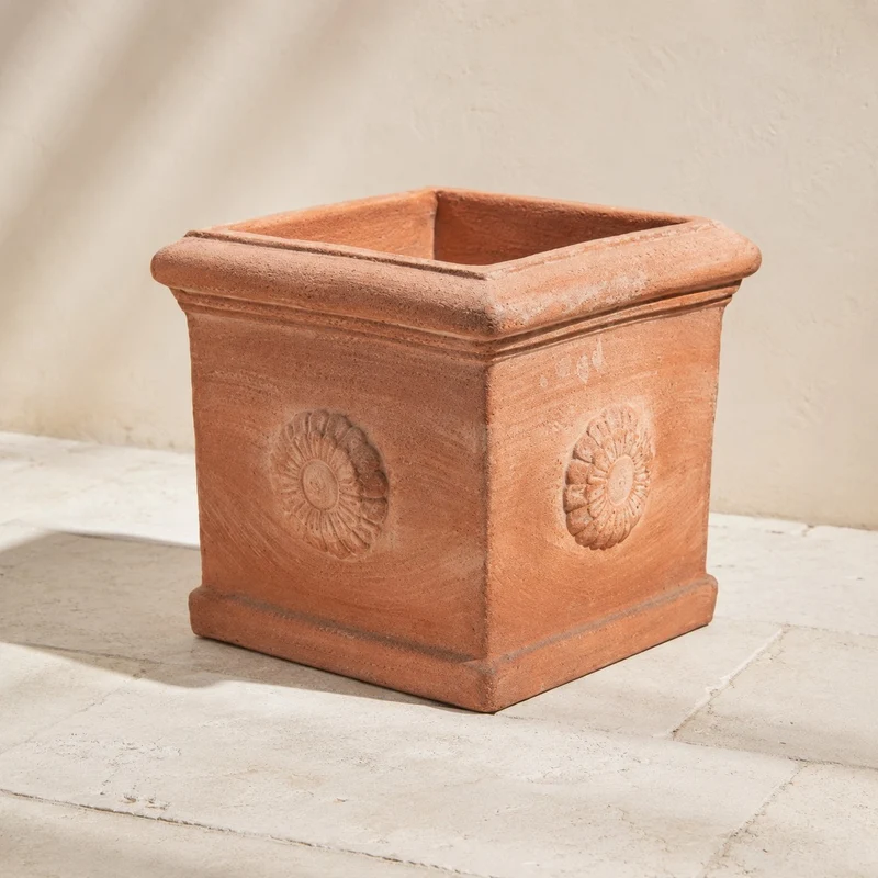 Quadratischer Terracotta-Kübel „Rosone“