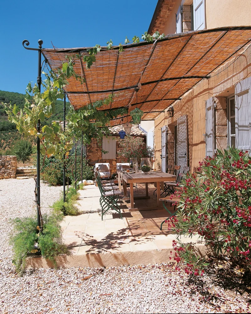 Gebogene Anbaupergola Solaire