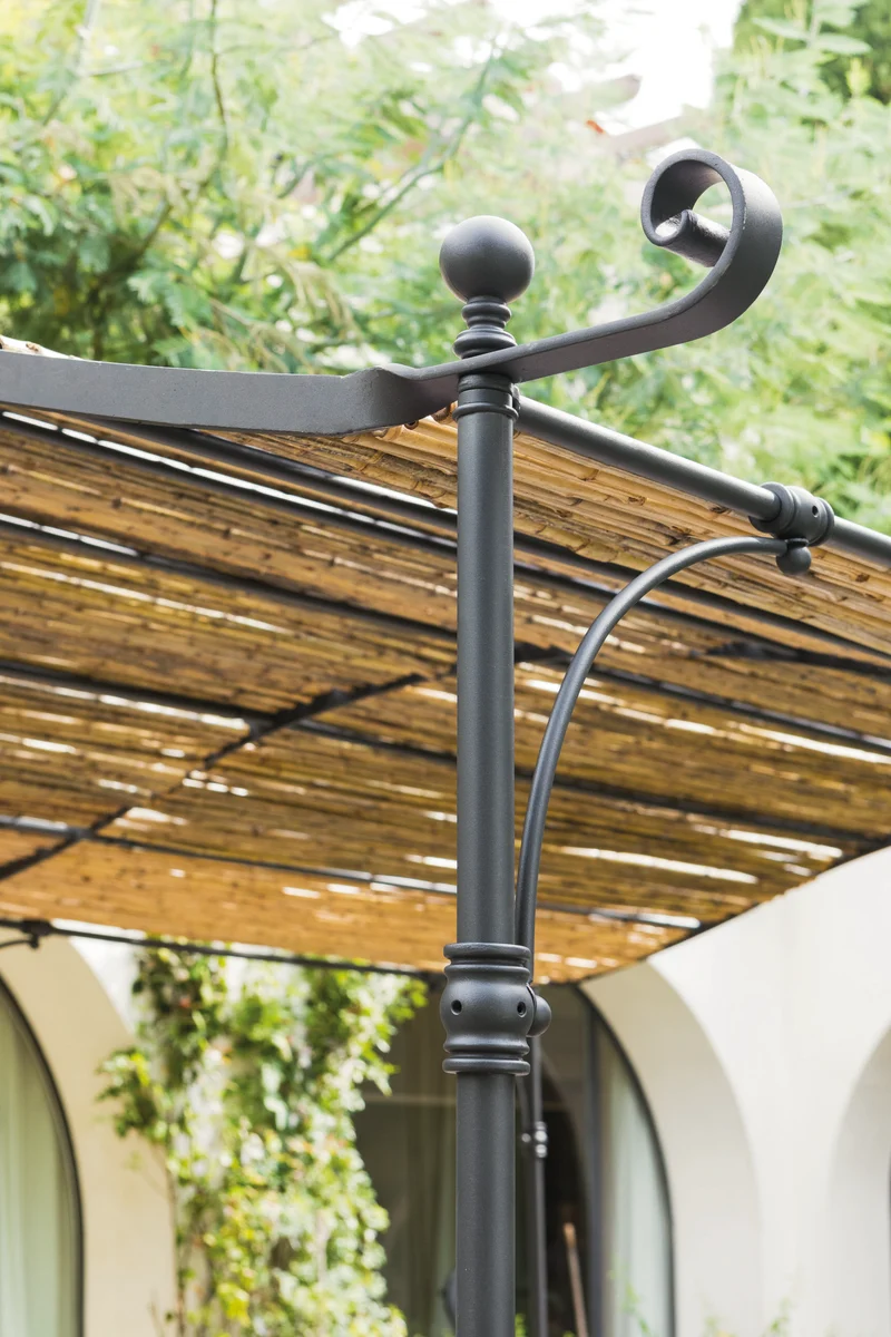 Gebogene Anbaupergola Solaire