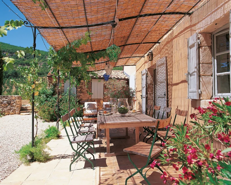 Gebogene Anbaupergola Solaire