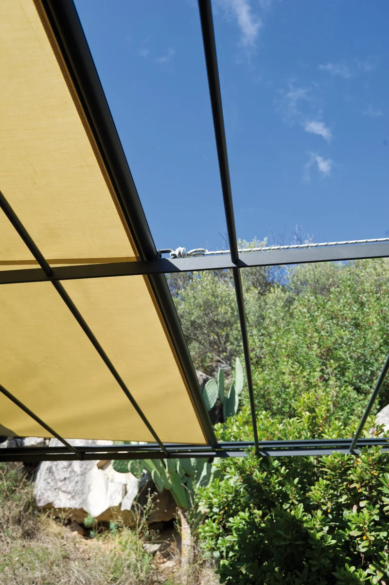Gebogene Anbaupergola Solaire