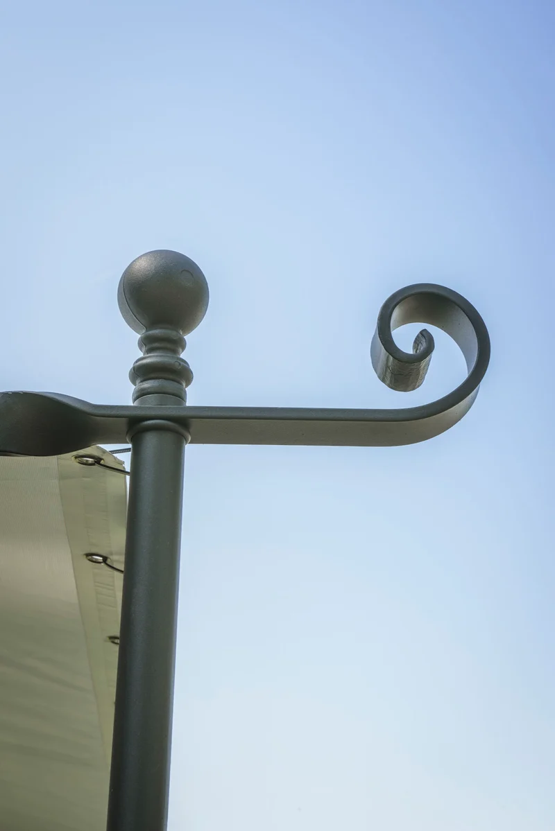 Gebogene Anbaupergola Solaire