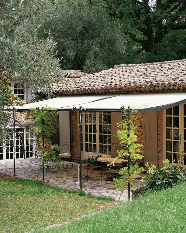 Gebogene Anbaupergola Solaire
