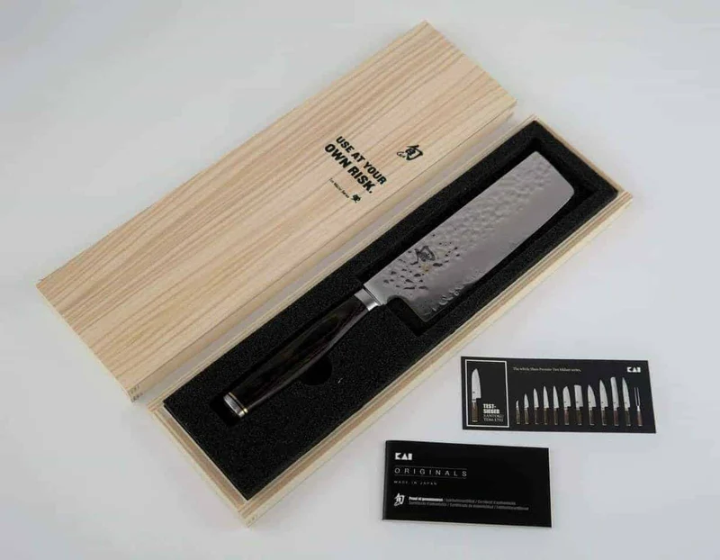 Kai Shun Premier Tim Mälzer Nakiri Messer, TDM-1742, 14 cm Klinge aus 32-Lagen Damaststahl+Schleifgutschein "THE MAGIC KAI WISHLIST 2025"