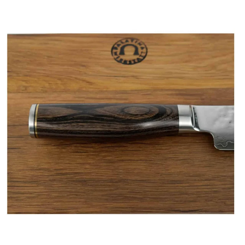 Kai Shun Premier Tim Mälzer TDM-1704 ultrascharfes Japanisches Messer, Schinkenmesser aus Damaststahl+ massives Schneidebrett aus Fassholz 30x18 cm