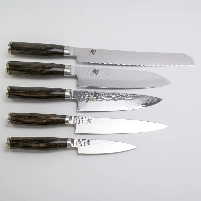 Exklusives Messerblock- Set - KAI Shun Tim Mälzer Damastmesser mit hochwertigem Magnet-Messerblock aus Walnuss von Böker