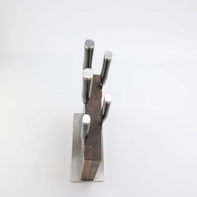 Exklusives Messerblock- Set - KAI Shun Tim Mälzer Damastmesser mit hochwertigem Magnet-Messerblock aus Walnuss von Böker