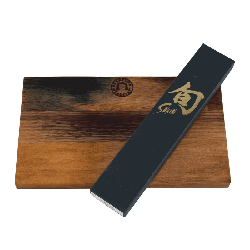 Kai Shun Classic White DM-0704W Schinkenmesser | Damast Klinge 23 cm + Fassholz Küchenbrett 30x18 cm