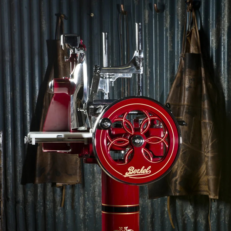 Berkel Volano P15 Rot, Aufschnittmaschine mit Schwungrad + Einlegebrett