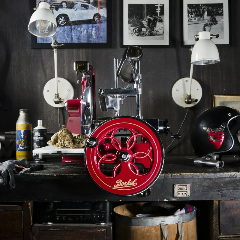 Berkel Volano P15 Rot, Aufschnittmaschine mit Schwungrad + Einlegebrett