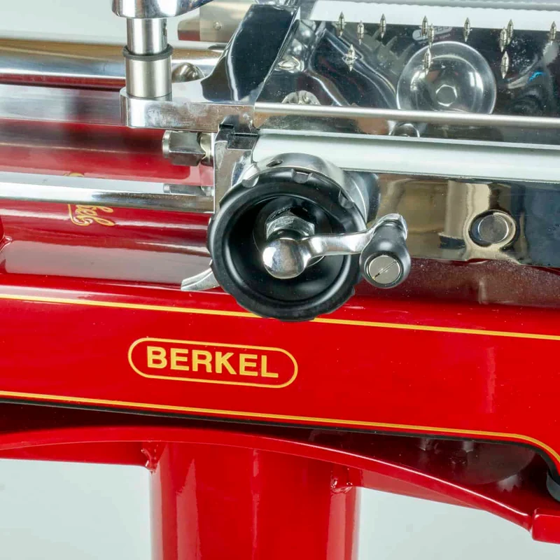 Berkel Volano P15 Rot, Aufschnittmaschine mit Schwungrad + Einlegebrett