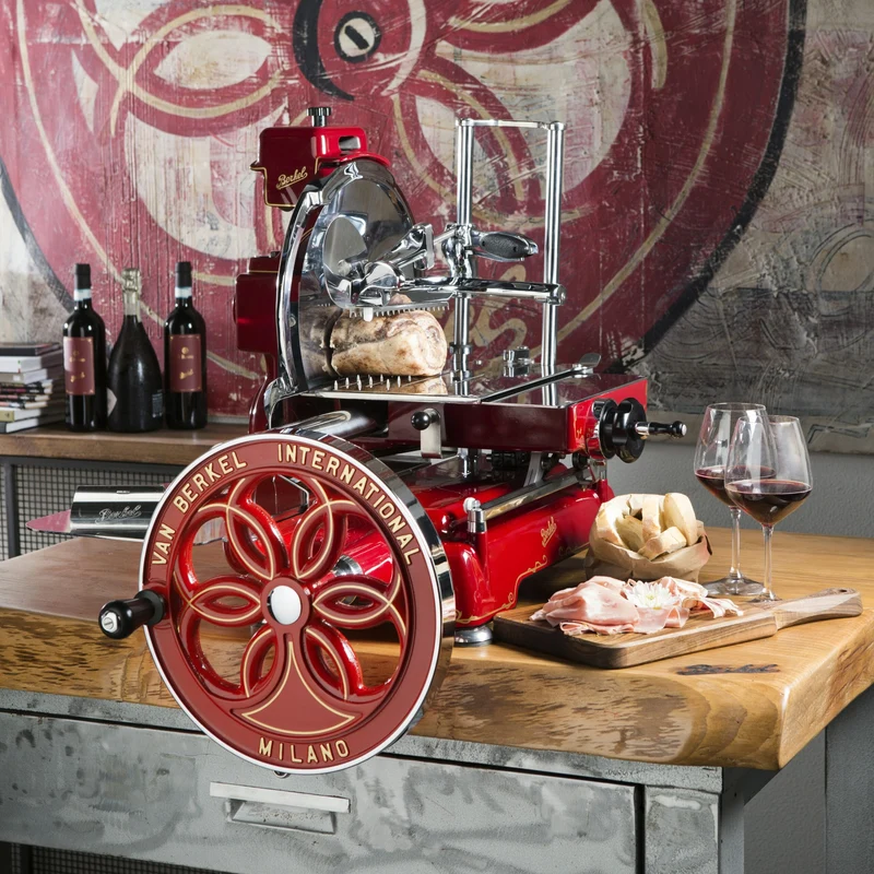 Berkel Volano B114 Rot manuelle Schwungradmaschine inkl. Standfuß + Fassholzbrett