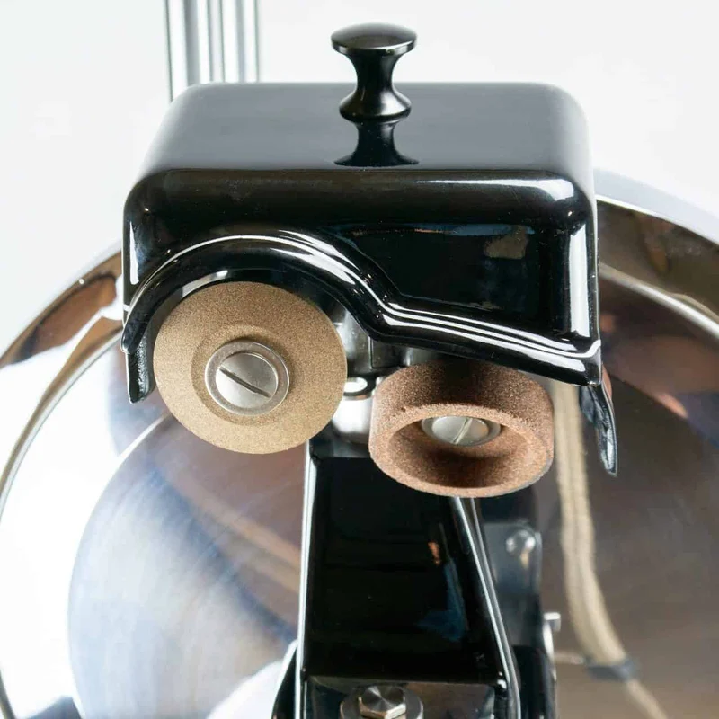 Berkel Volano B114 Schwarz | manuelle Schwungradmaschine mit Fassholzbrett