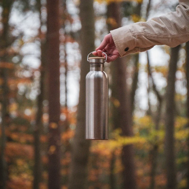 Edelstahl Trinkflasche mit oder ohne Isolierung
