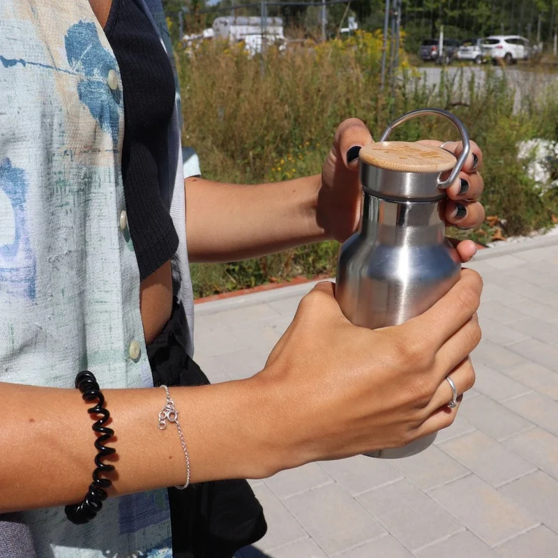 Edelstahl Trinkflasche mit oder ohne Isolierung