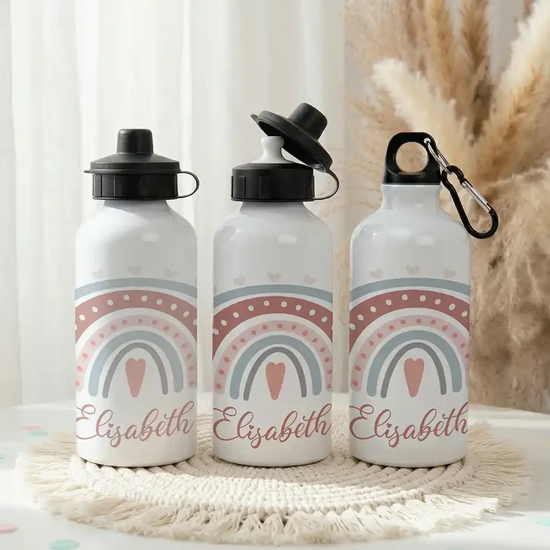 Personalisierte Trinkflasche Kinder – Boho-Regenbogen Herzen