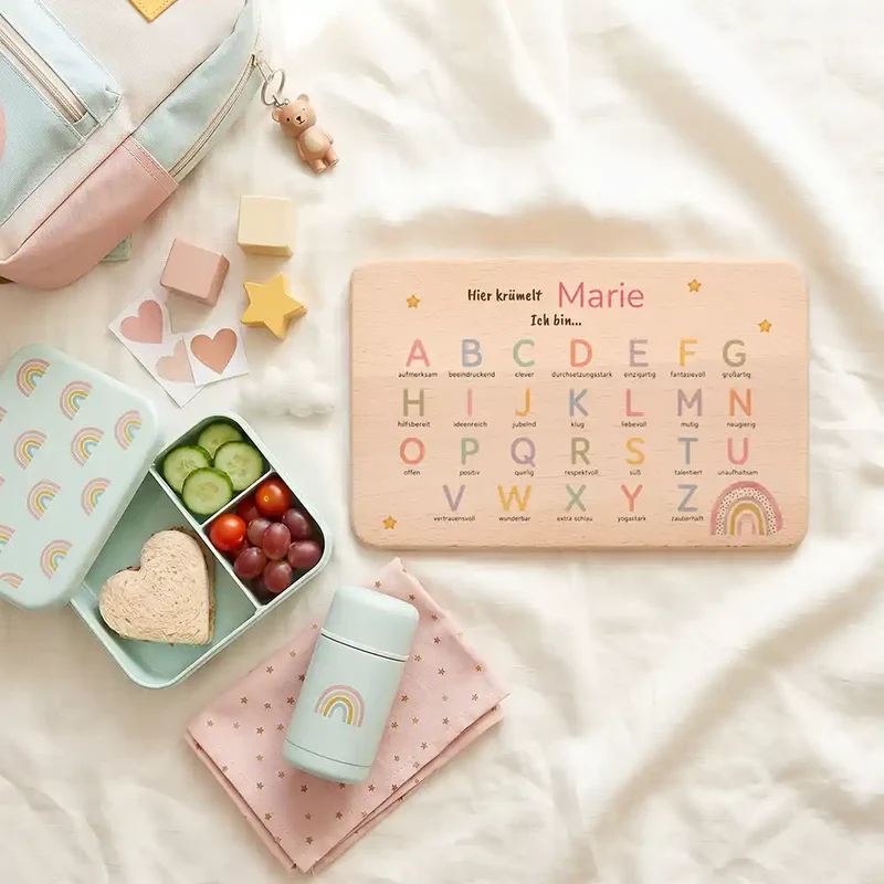 ABC Brettchen Kinder personalisiert – Sterne & Regenbogen