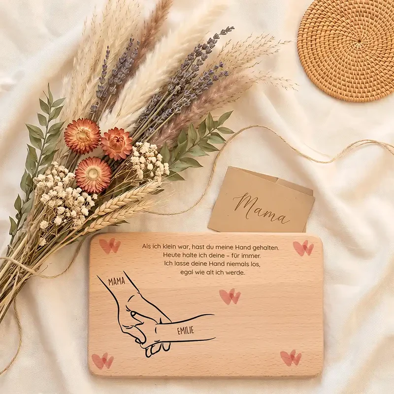 Personalisiertes Frühstücksbrettchen Muttertag – Hand in Hand Boho
