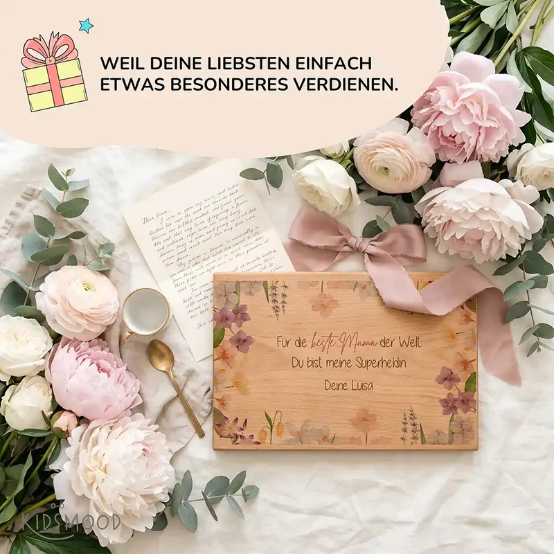 Personalisiertes Frühstücksbrettchen Muttertag – Beste Mama Blüten