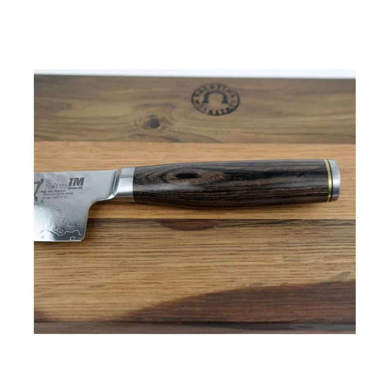 Kai Shun Premier Tim Mälzer TDM-1723 | 15 cm Kochmesser, 32-Lagen Damaststahl + Küchenbrett Fassholz 30x18 cm