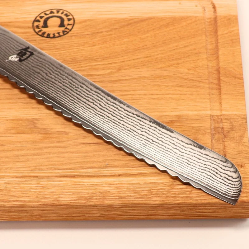Kai Shun DM-0705 Brotmesser Klinge 23,0 cm + Eichenholzbrett, 30x22 cm