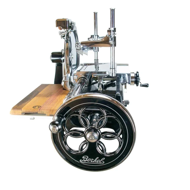 Berkel Volano P15 schwarz, manuelle Aufschnittmaschine mit Schwungrad+ Aufschnittbrett