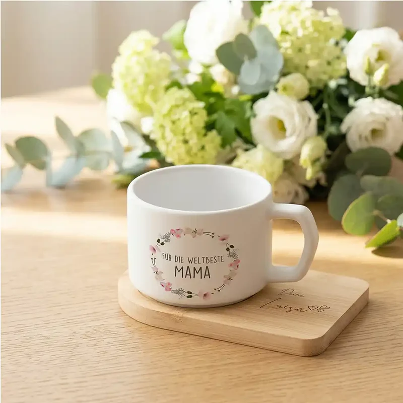 Muttertagsgeschenk Keramikbecher mit Untersetzer – Blumenkranz Weltbeste Mama