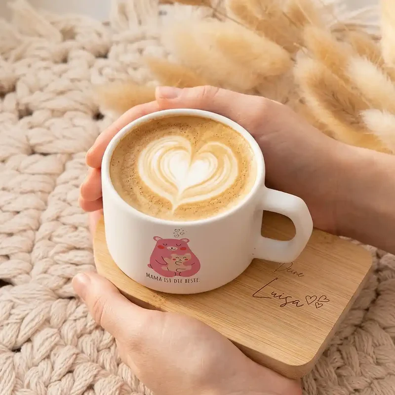 Muttertagsgeschenk Keramikbecher mit Untersetzer – Bär Mama & Kind