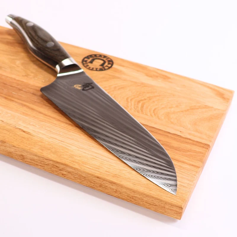 Kai Shun Nagare NDC-0706 | Kochmesser 72 Lagen Damast, 20 cm Klingenlänge + basaltgraues Schneidebrett aus Eiche, 30x20 cm