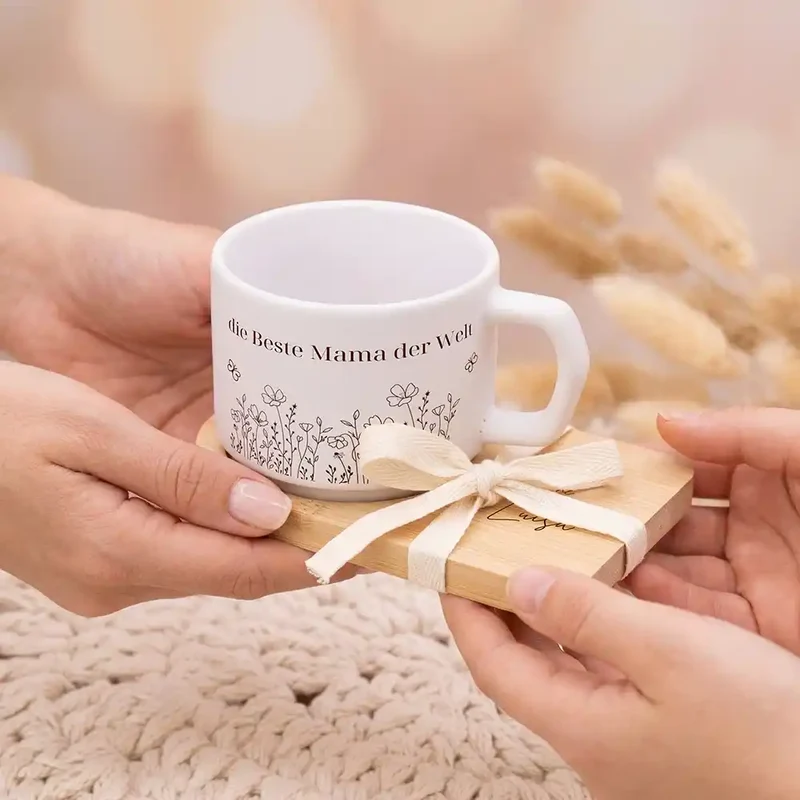 Muttertagsgeschenk Keramikbecher mit Untersetzer – Blumenwiese Beste Mama