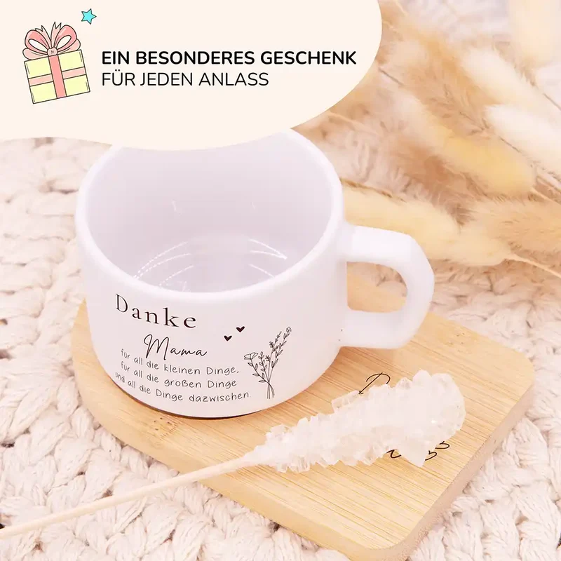 Muttertagsgeschenk Keramikbecher mit Untersetzer – Danke Mama mit Wildblumenstrauß