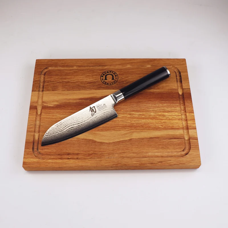 Kai Shun Classic Angebotsset | DM-0727, ultrascharfes Santokumesser mit 14 cm Klinge + massives Schneidebrett (Eiche) 30x22 cm