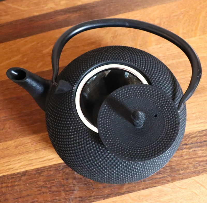 handgefertigte, chinesische Teekanne/Gusskanne , sehr hochwertig verarbeitet, schwarz, 1,8 Liter