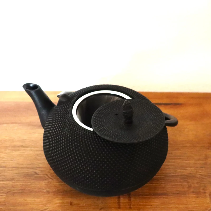 handgefertigte, chinesische Teekanne/Gusskanne , sehr hochwertig verarbeitet, schwarz, 1,8 Liter