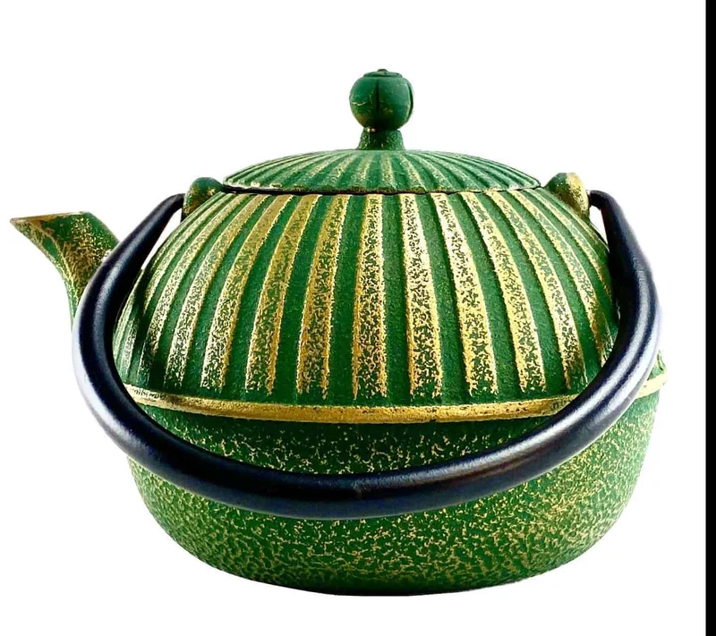 chinesische Teekanne, Gusskanne, Modell: Yini , grün-gold 0,9 Liter