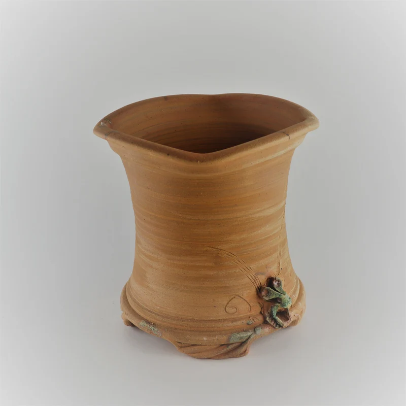 handgefertigtes Pflanzgefäß aus Terracotta, Quadratisch