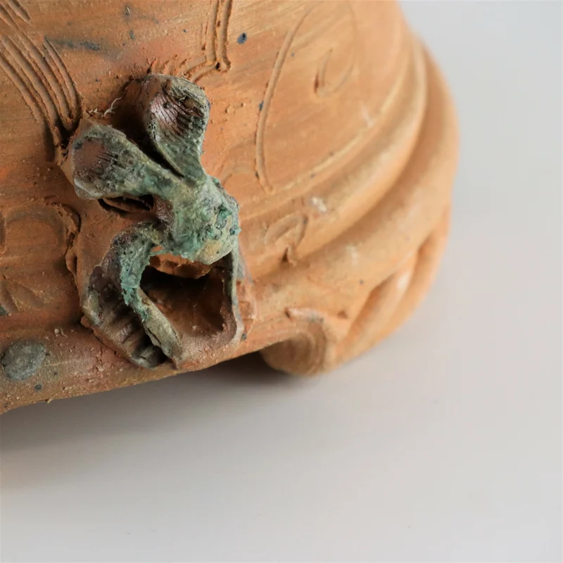 hoher terracotta Pflanzkübel