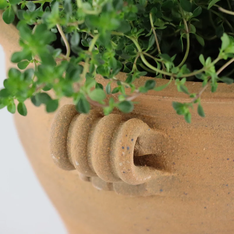 handgefertigte Pflanzschale aus Terracotta