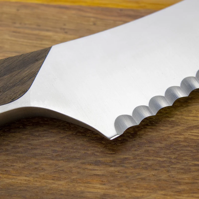 Güde Synchros Brotmesser, 32 cm Klinge + 34x21 cm Fassholzbrett