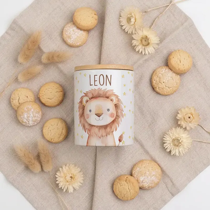 Personalisierte Keksdose Löwe Sterne – Keramik & Bambus mit Wunschname