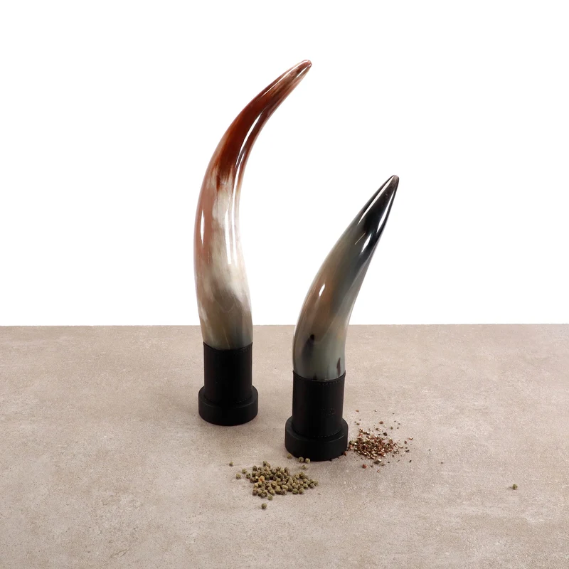 Forge de Laguiole | exklusive Pfeffermühle aus echtem Horn | handgefertigt +Tuch