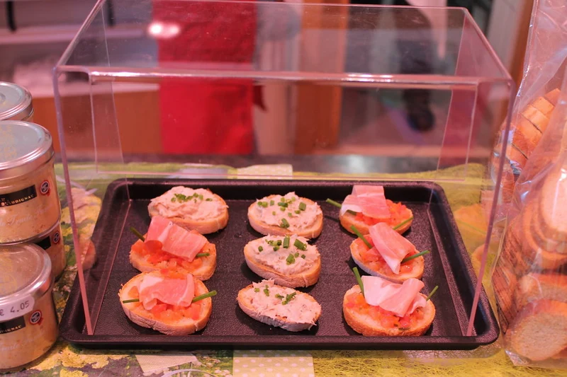 Acryl-Snackspender mit Deckel & Tablett – Food Display für Snacks