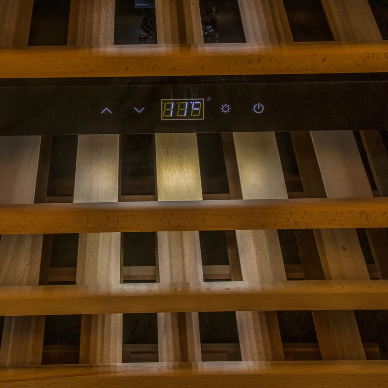 Weinkühlschrank 2 Zonen CASO WineComfort 66 in silber mit Fassholz Umhausung