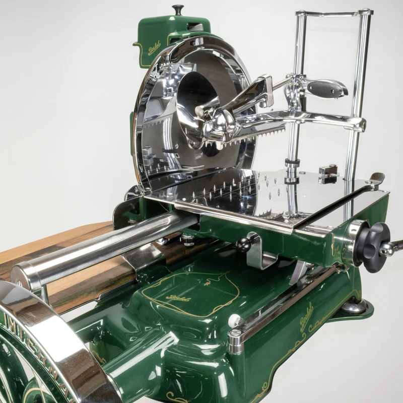 Berkel Volano B114 in Sonderlackierung British Racing Green + Fassholz Einlagebrett