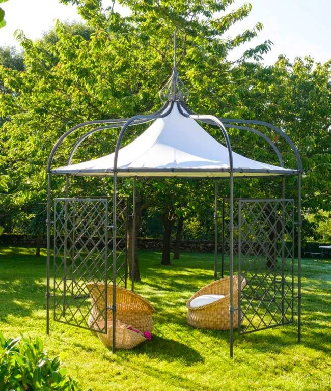 Pavillon Solaire achteckig