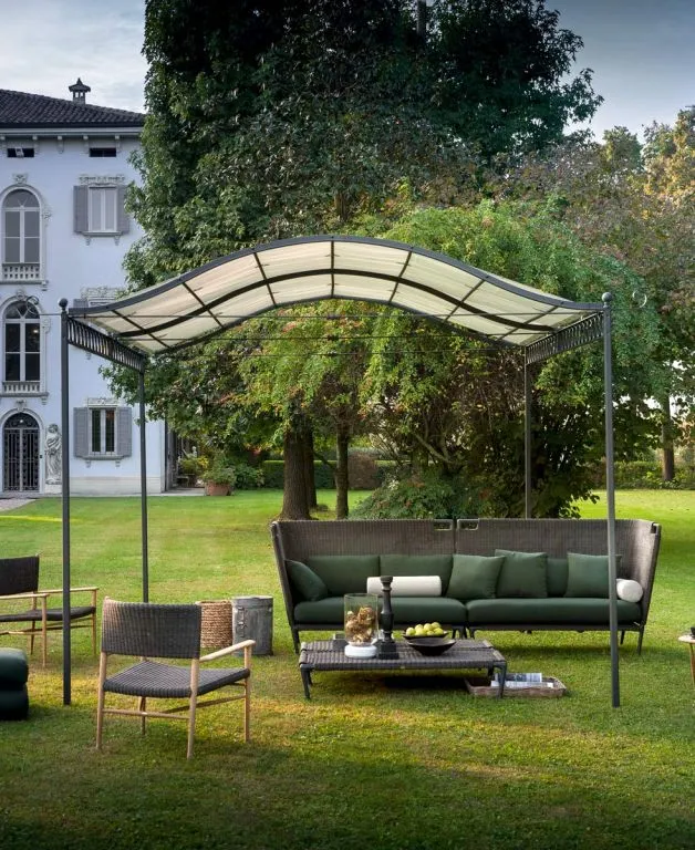 Freistehende Pergola Tibisco mit Überdachung