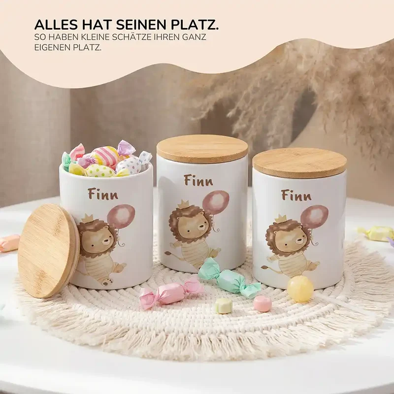 Personalisierte Keksdose Löwe Geburtstag – Keramik & Bambus mit Wunschname