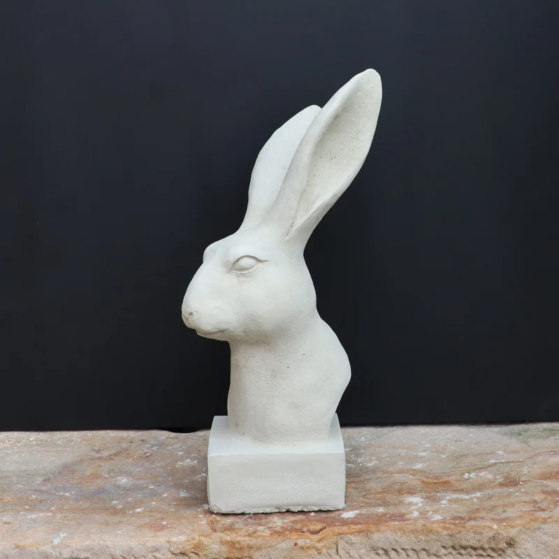 Handgefertigte Steinfigur "Hase" aus Deutschland